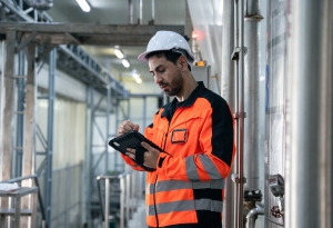 The Intersection of Technology and safety culture_Webinar Thumbnail Image 1